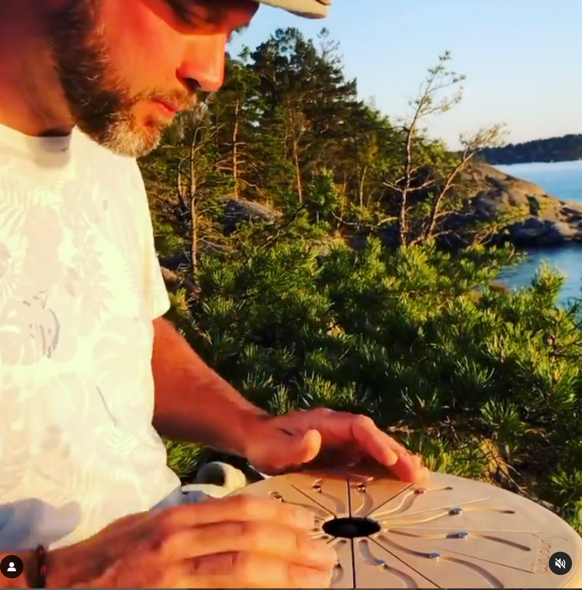 Sundrum tunable wooden tongue drum top